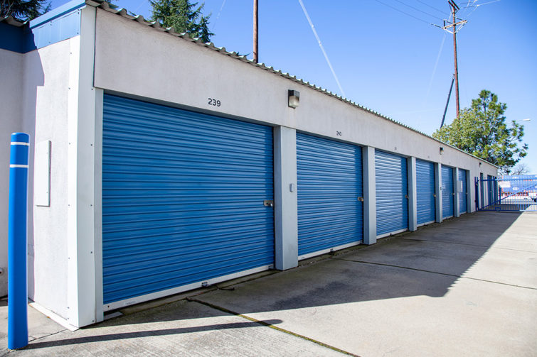 Roseville-units Photo of the exterior of the storage facility